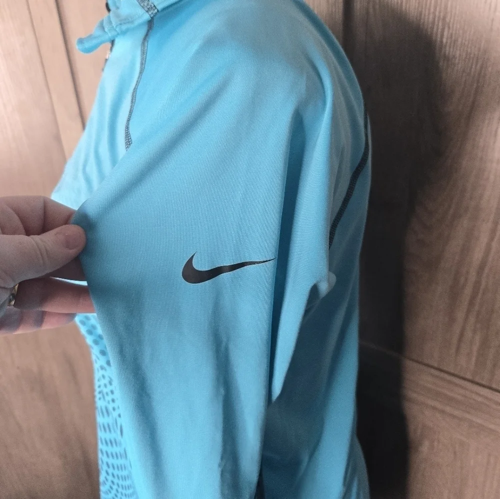 Nike Pro Dri-Fit Activewear Top Long Sleeve 1/2 Zip Dot-Printed Blue